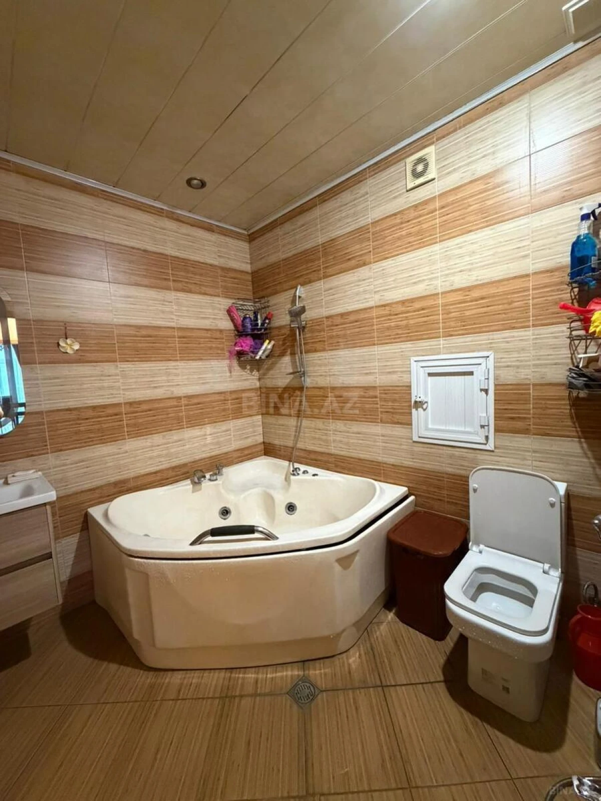 Satılır 2 otaqlı mənzil 92 m²