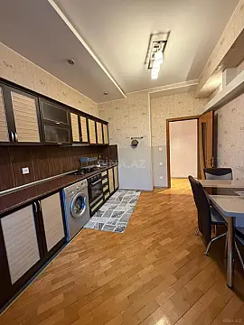 Satılır 2 otaqlı mənzil 92 m²