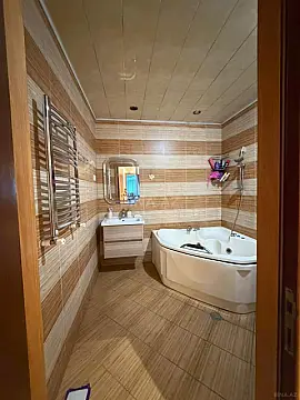 Satılır 2 otaqlı mənzil 92 m²