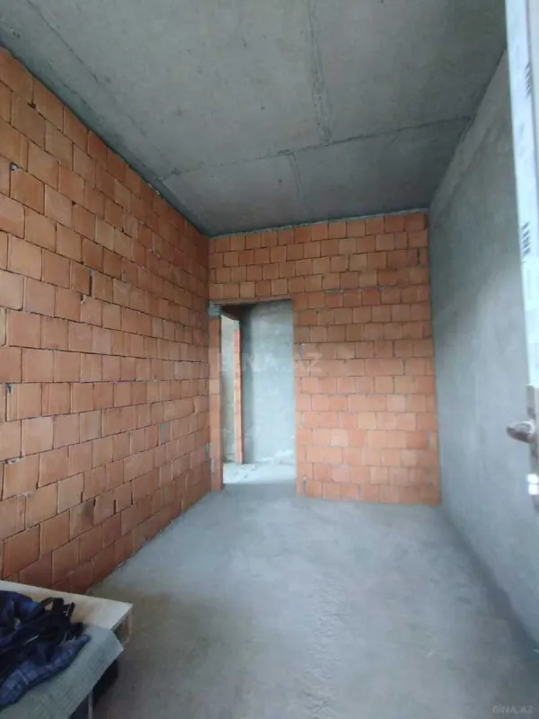 Satılır 3 otaqlı mənzil 148 m²