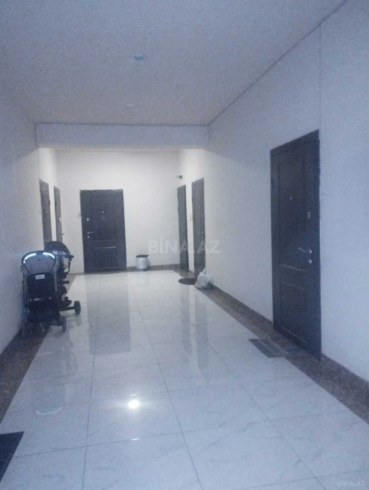 Satılır 3 otaqlı mənzil 148 m²