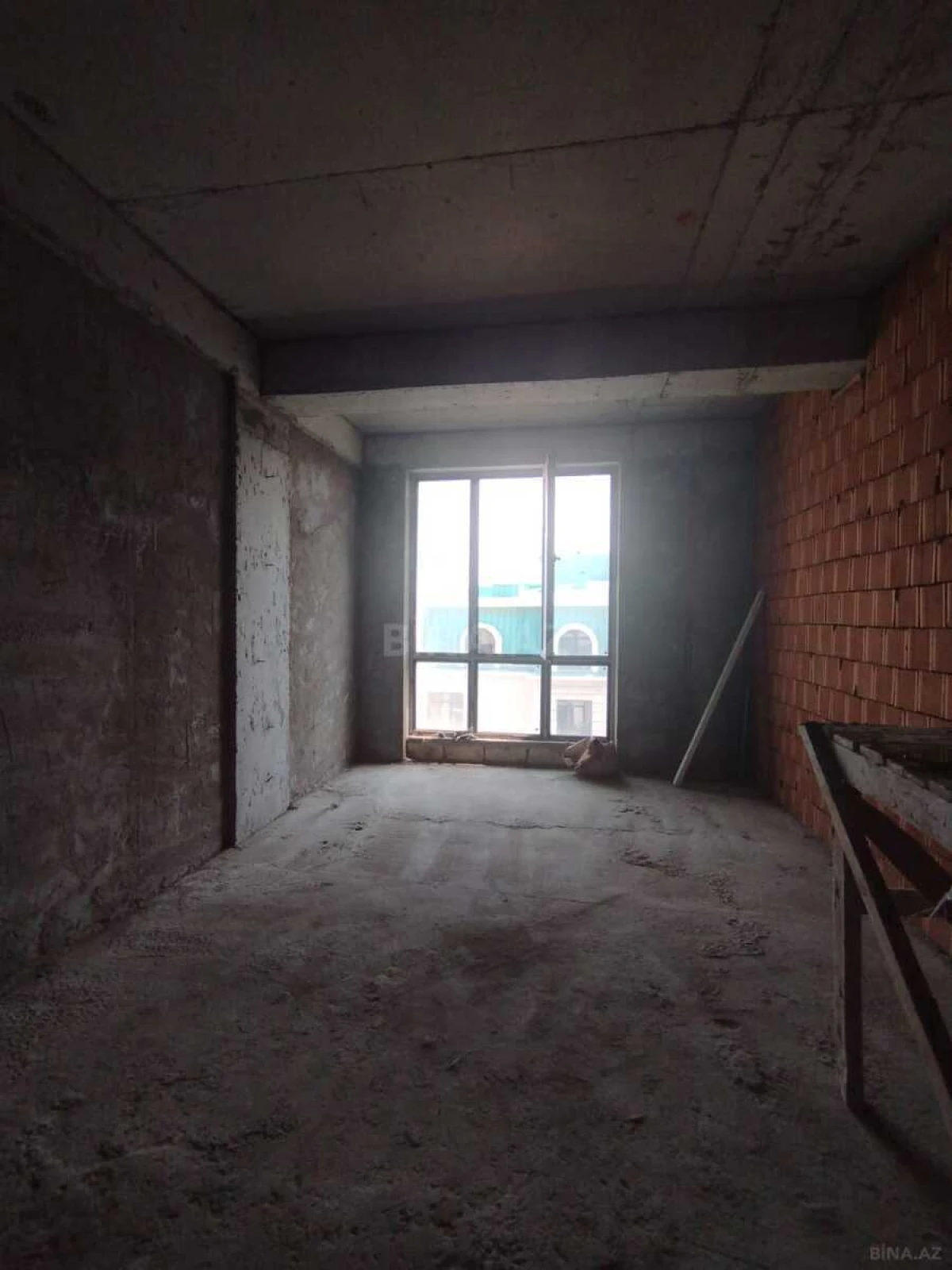 Satılır 3 otaqlı mənzil 148 m²