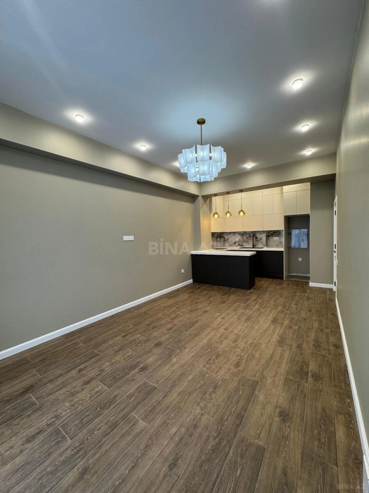 Satılır 2 otaqlı mənzil 65 m²