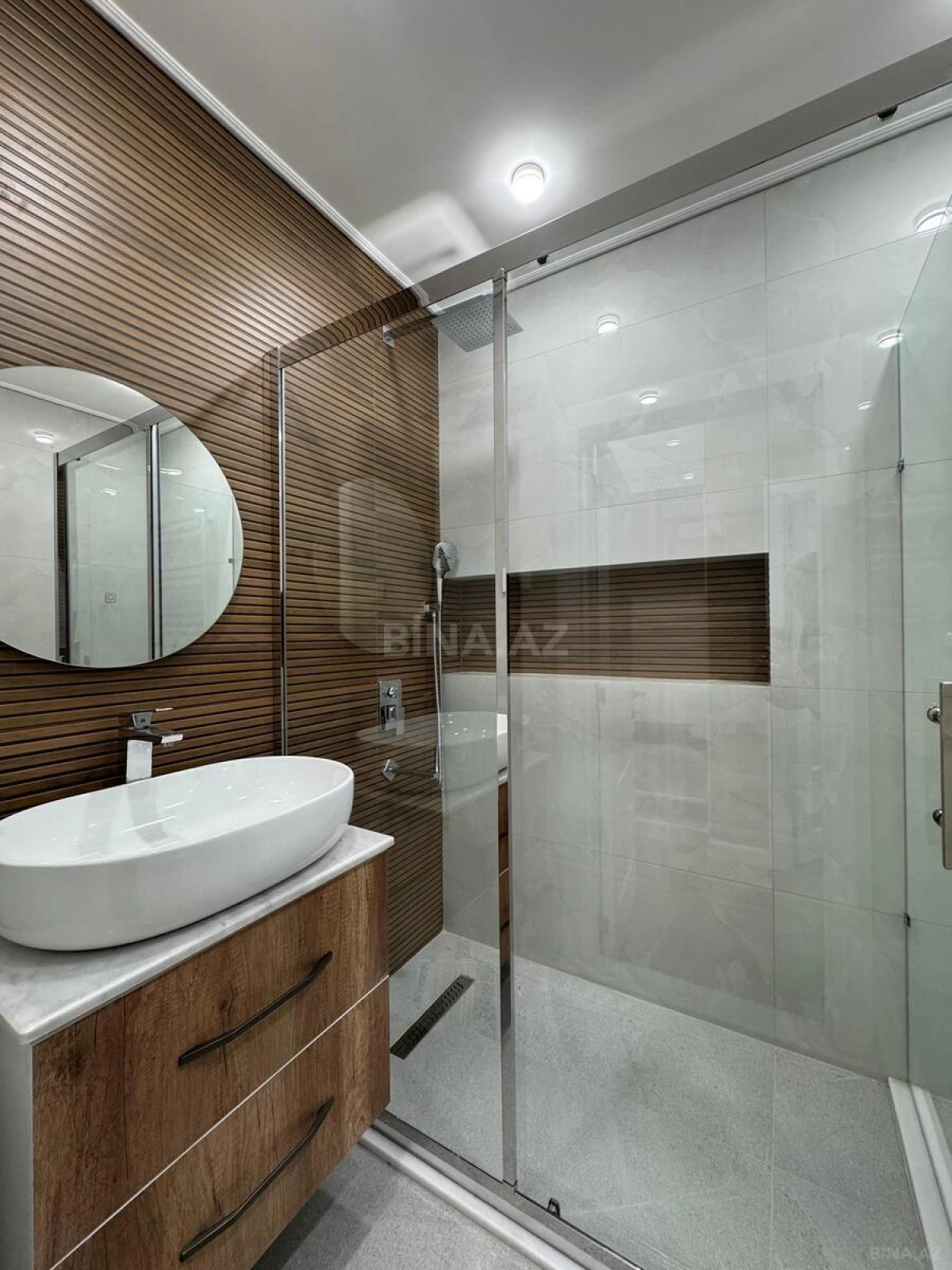 Satılır 2 otaqlı mənzil 65 m²