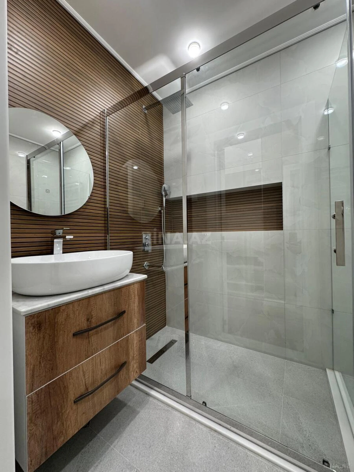 Satılır 2 otaqlı mənzil 65 m²