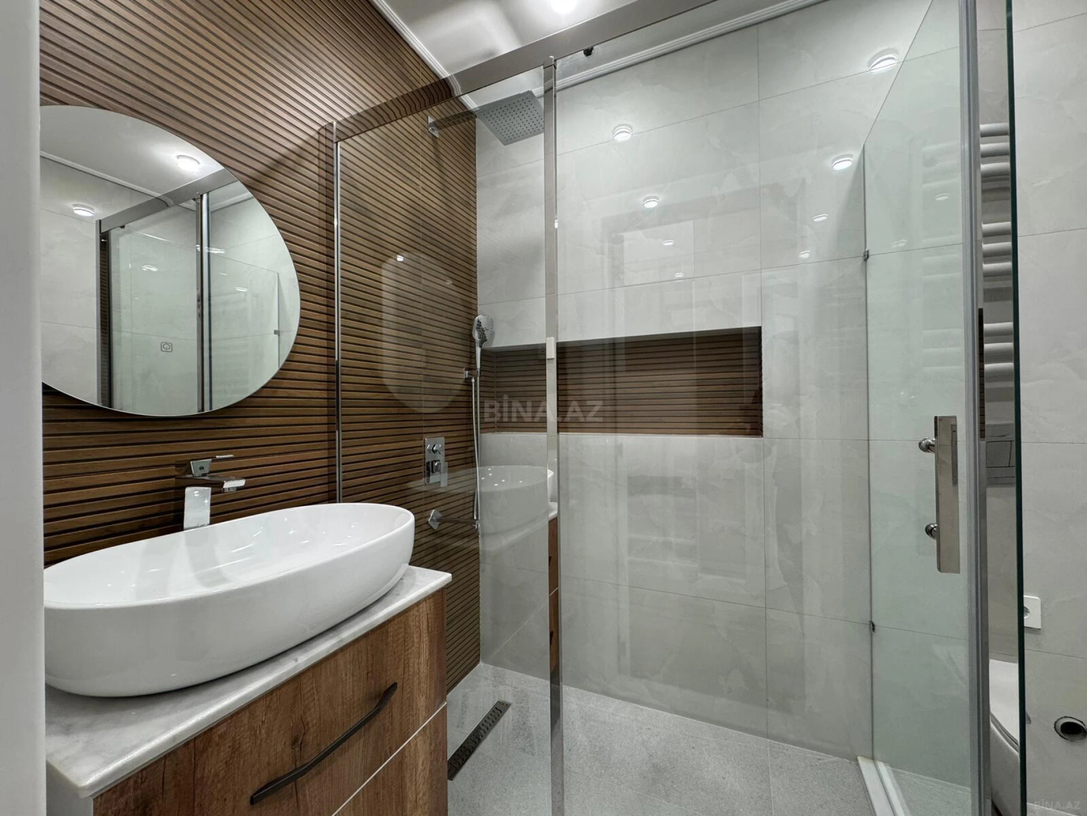 Satılır 2 otaqlı mənzil 65 m²