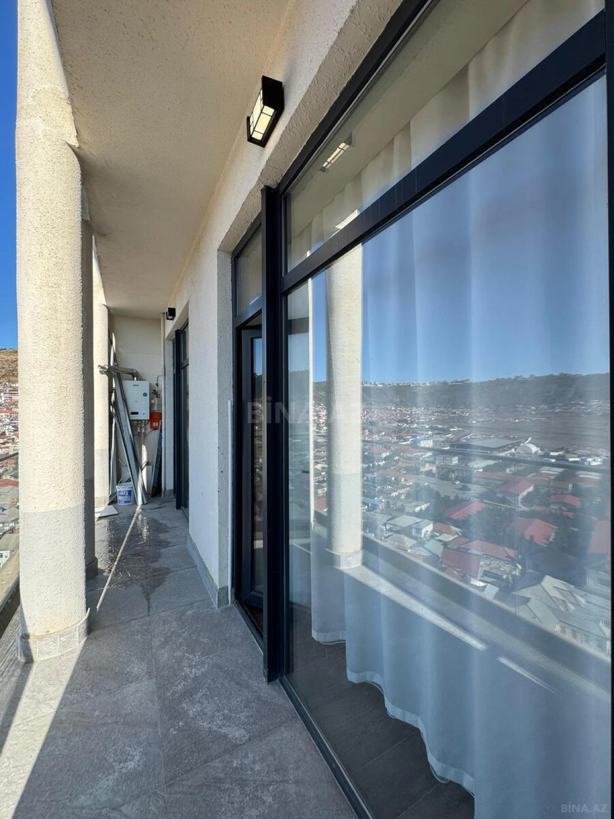 Satılır 2 otaqlı mənzil 65 m²