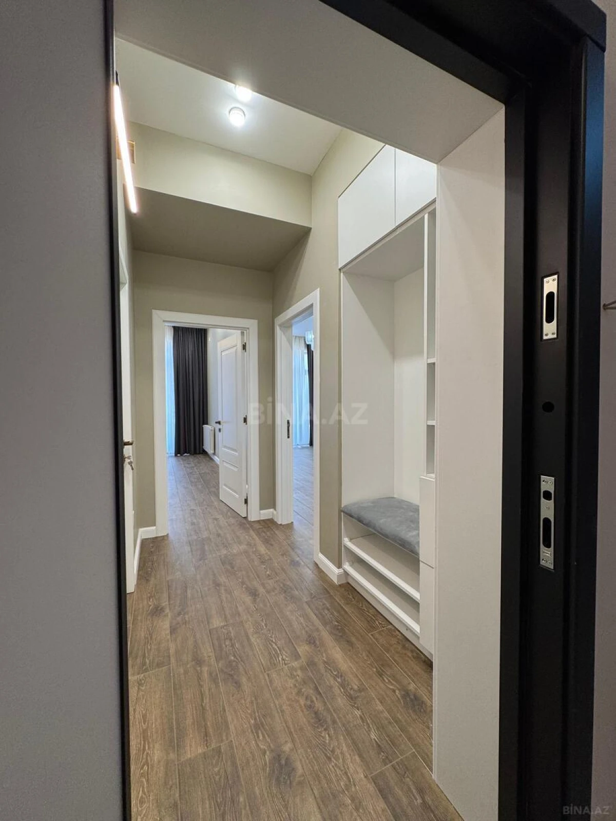 Satılır 2 otaqlı mənzil 65 m²