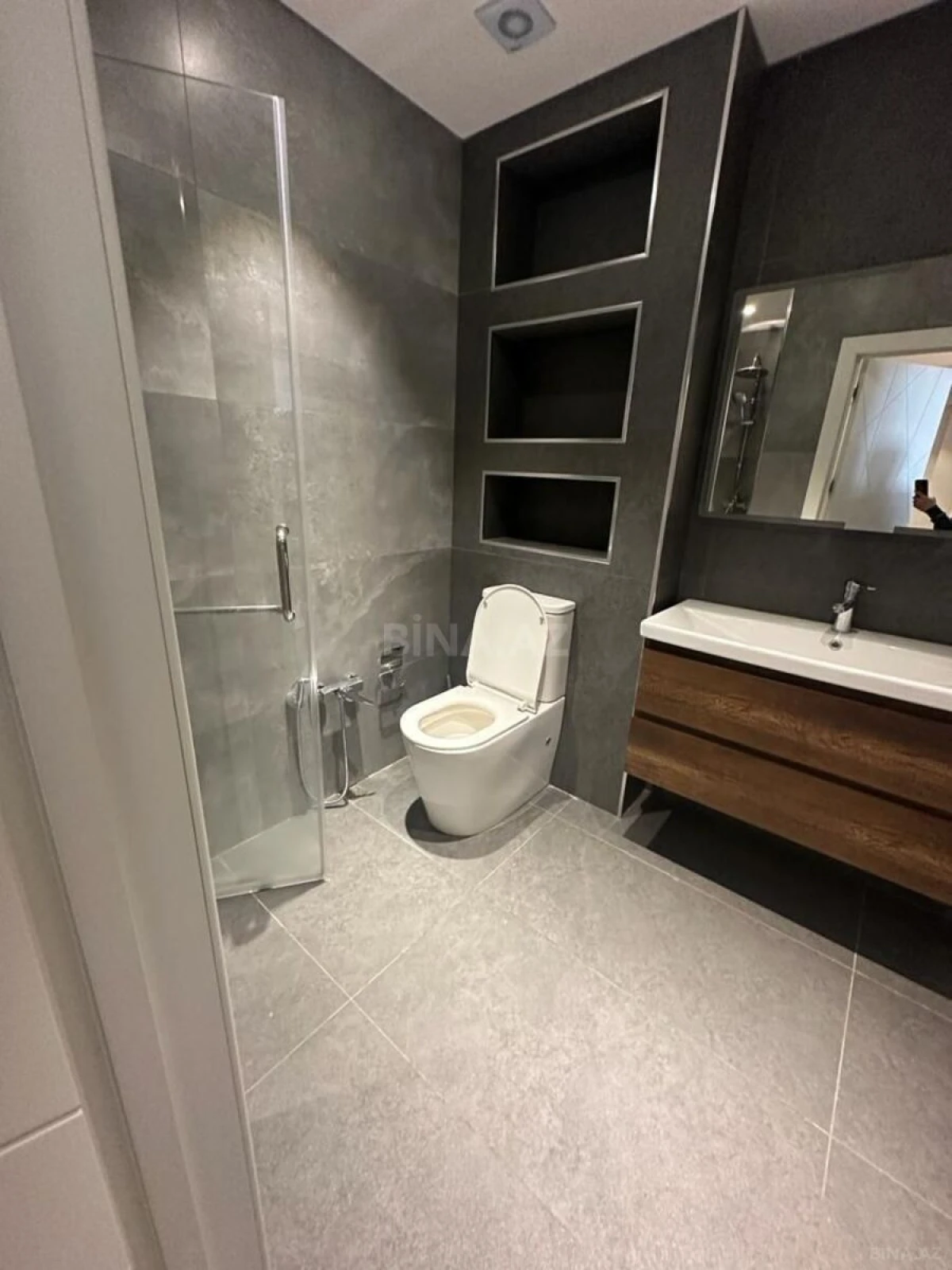 Satılır 2 otaqlı mənzil 103.4 m²
