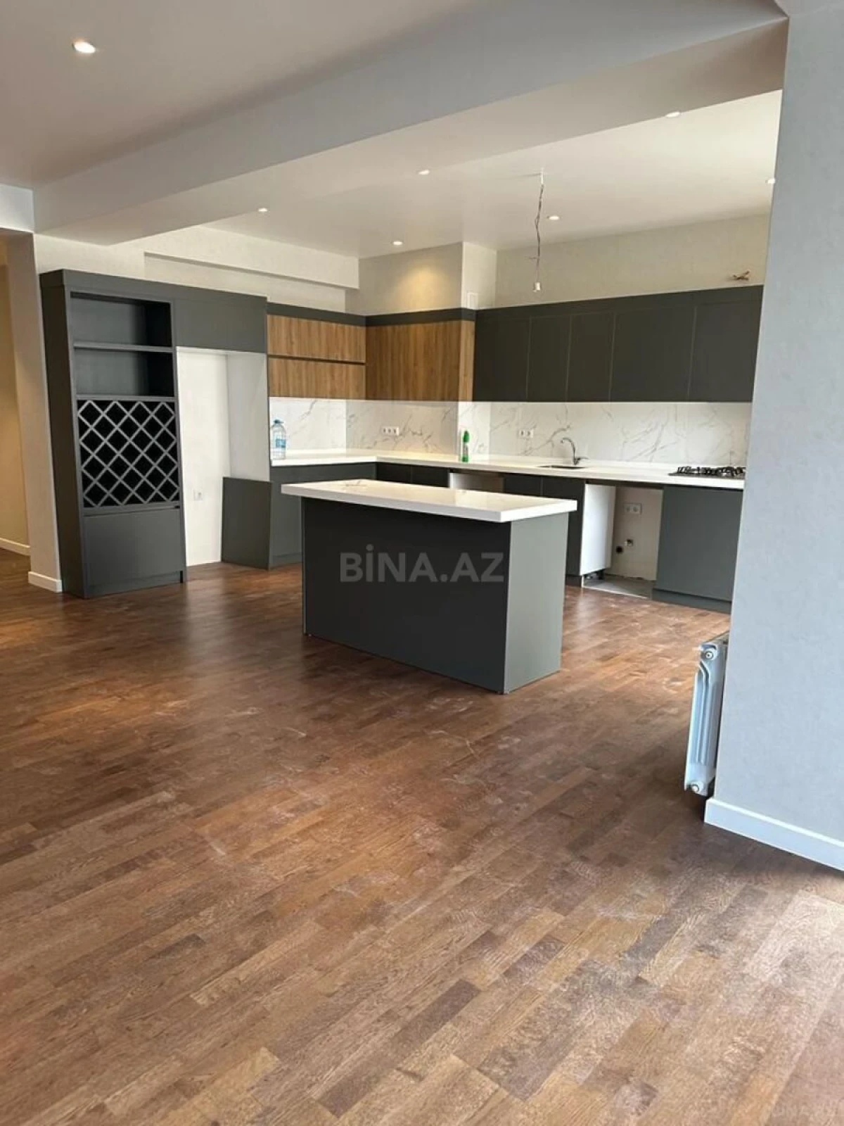 Satılır 2 otaqlı mənzil 103.4 m²