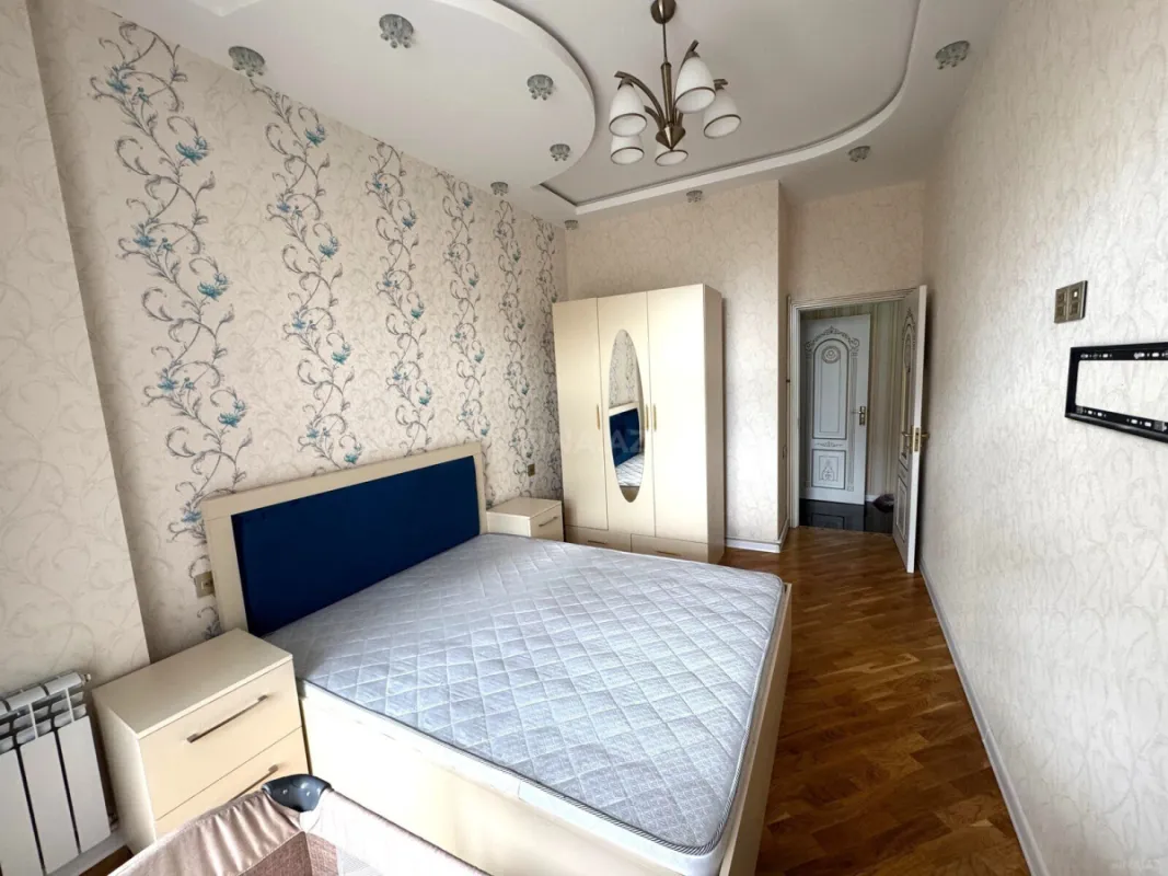 Kirayə verilir 2 otaqlı mənzil 65 m²