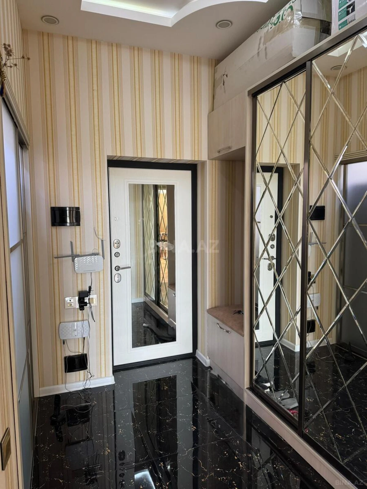 Kirayə verilir 2 otaqlı mənzil 65 m²