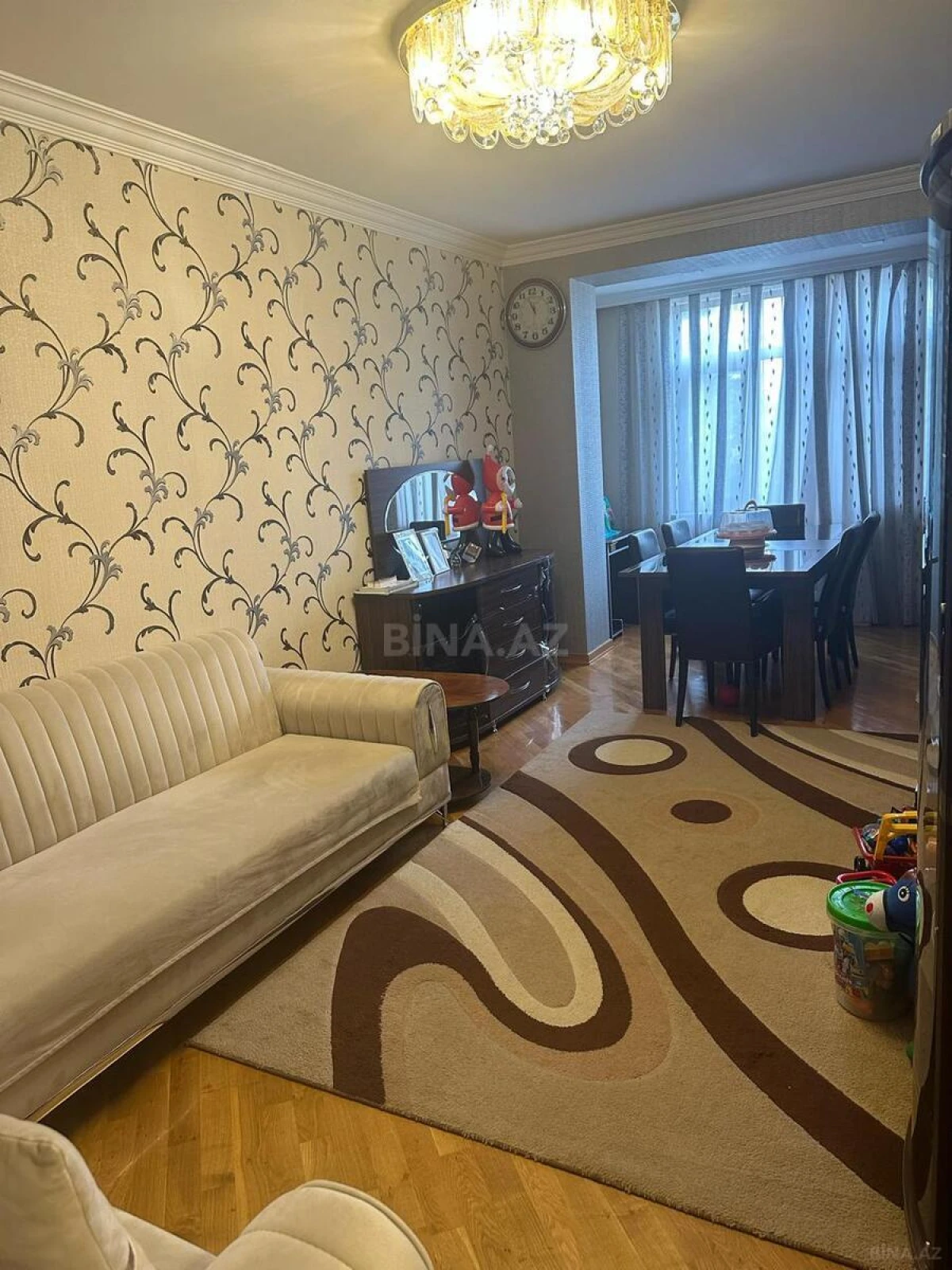 Satılır 4 otaqlı mənzil 100 m²
