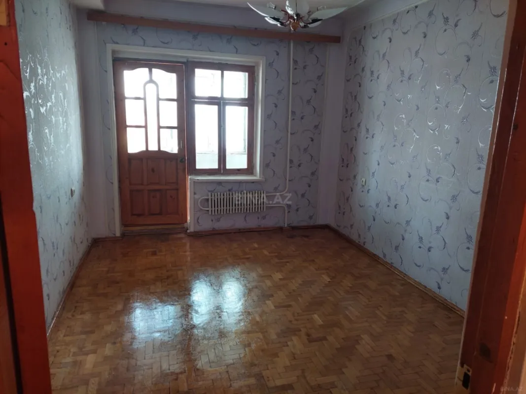 Satılır 4 otaqlı mənzil 115 m²