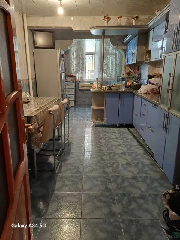 Satılır 5 otaqlı mənzil 110 m²