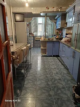 Satılır 5 otaqlı mənzil 110 m²