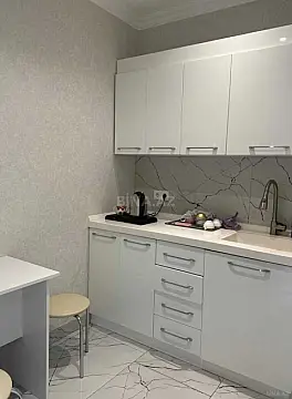 Satılır obyekt 80 m²