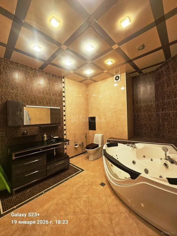 Satılır 3 otaqlı mənzil 186 m²