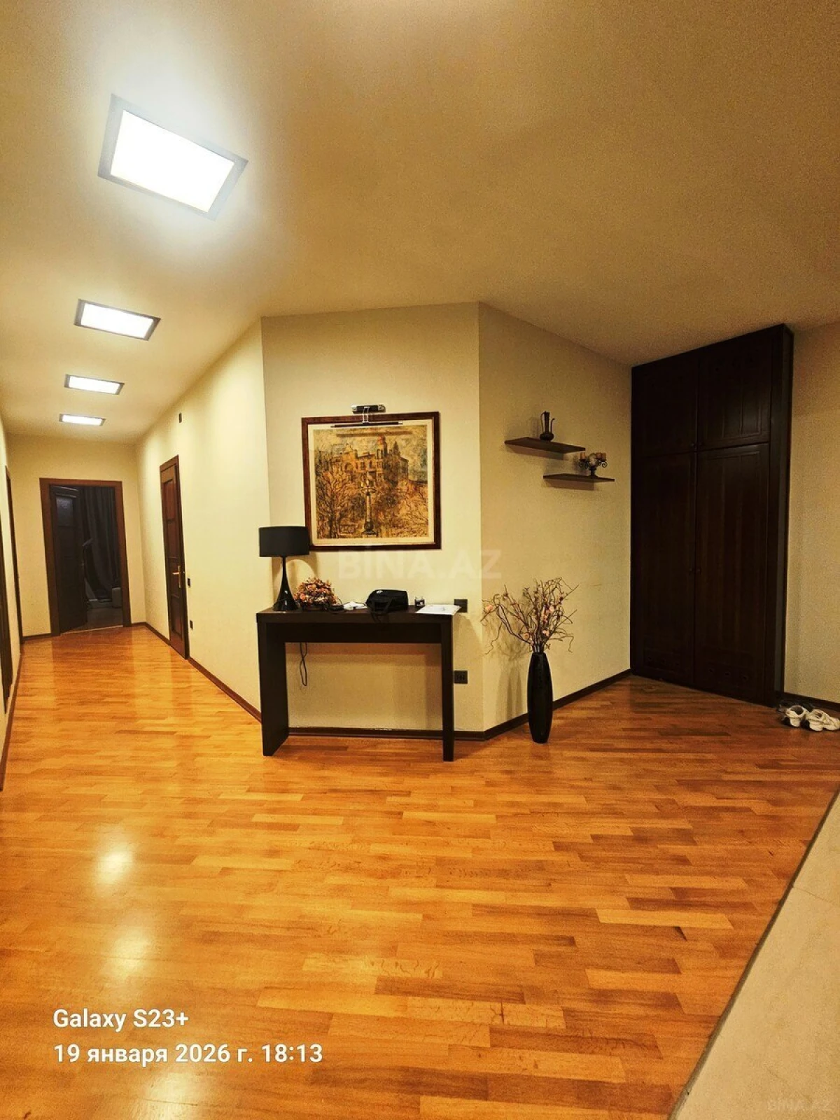 Satılır 3 otaqlı mənzil 186 m²