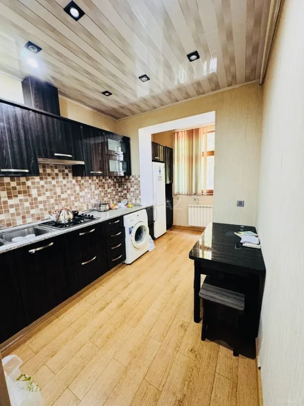 Satılır 3 otaqlı mənzil 105 m²