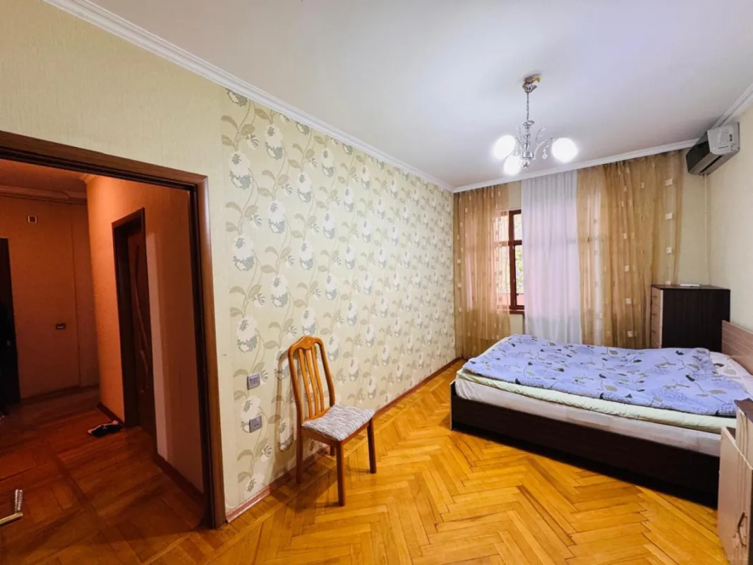 Satılır 3 otaqlı mənzil 105 m²