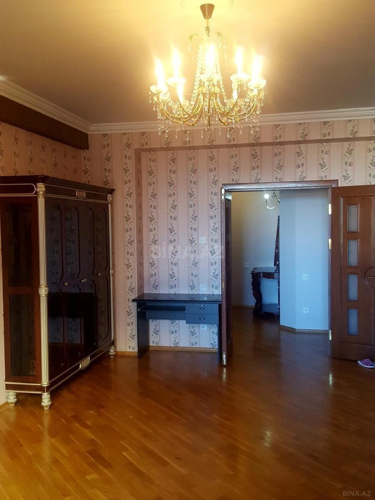 Kirayə verilir 2 otaqlı mənzil 70 m²