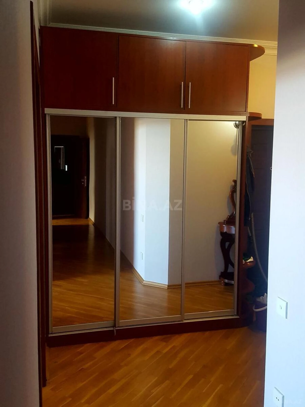Kirayə verilir 2 otaqlı mənzil 70 m²