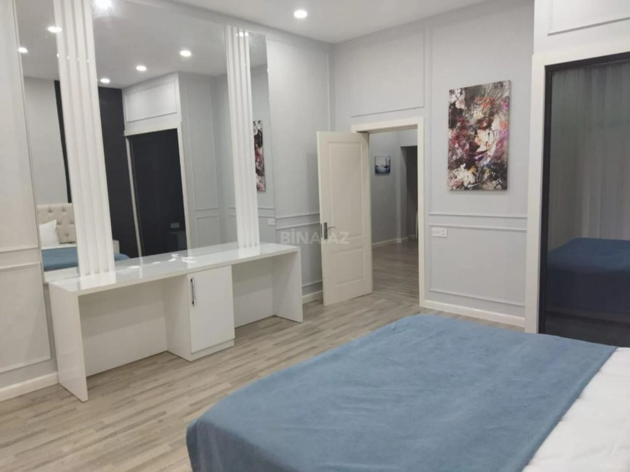 Satılır 8 otaqlı həyət evi 330 m²