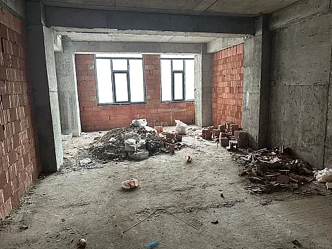 Satılır 2 otaqlı mənzil 86 m²