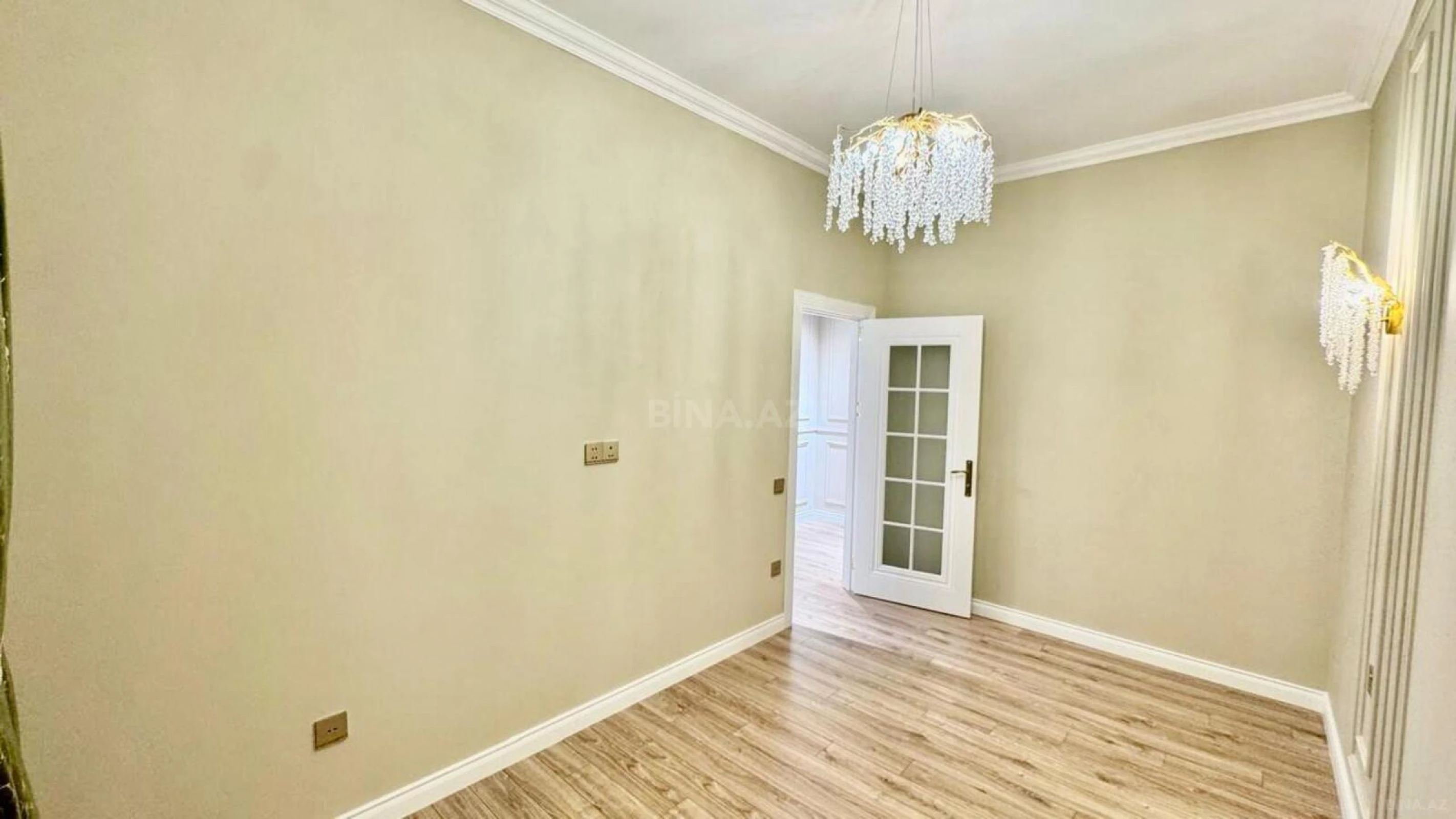 Satılır 2 otaqlı mənzil 60 m²