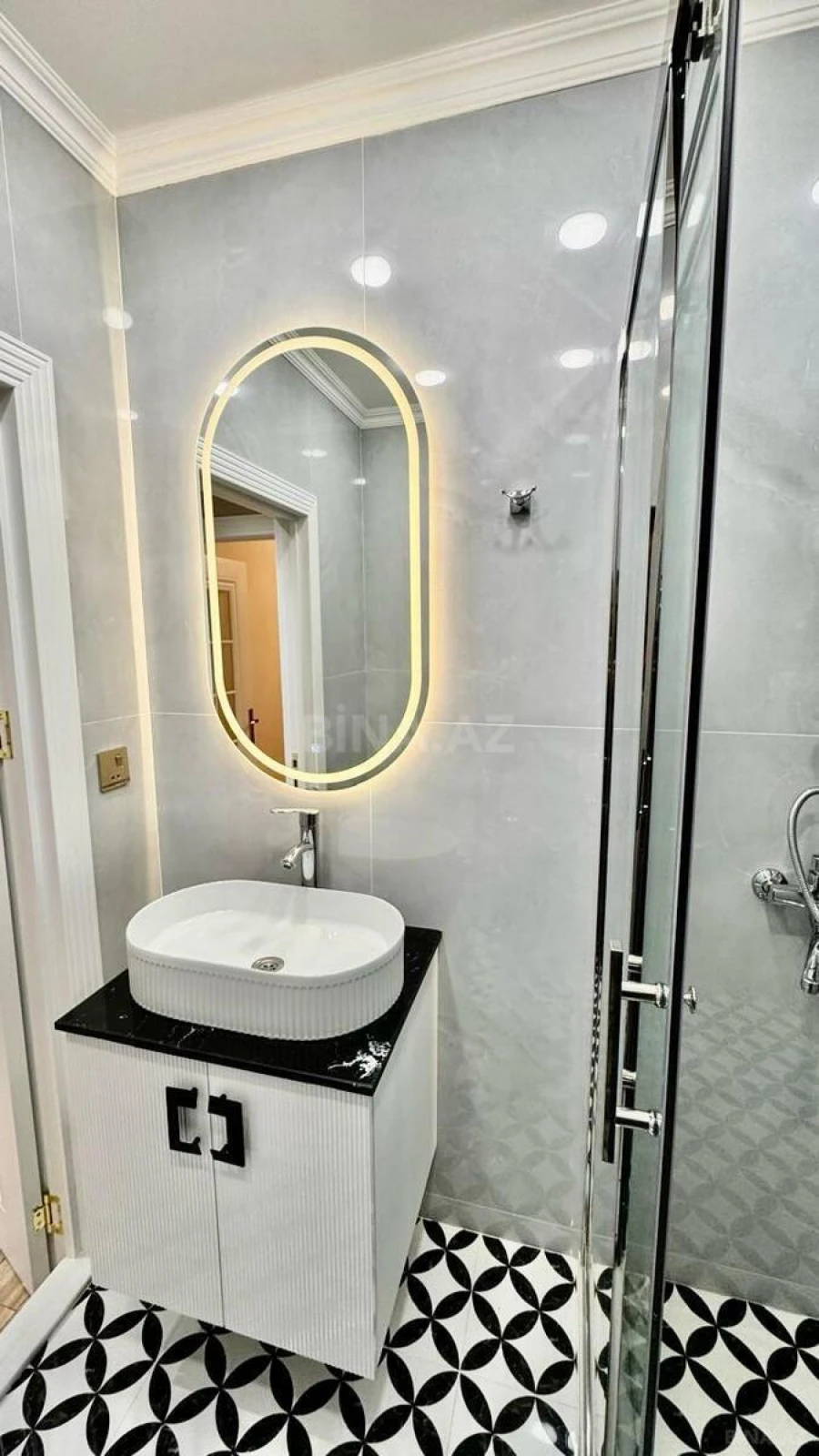 Satılır 2 otaqlı mənzil 60 m²