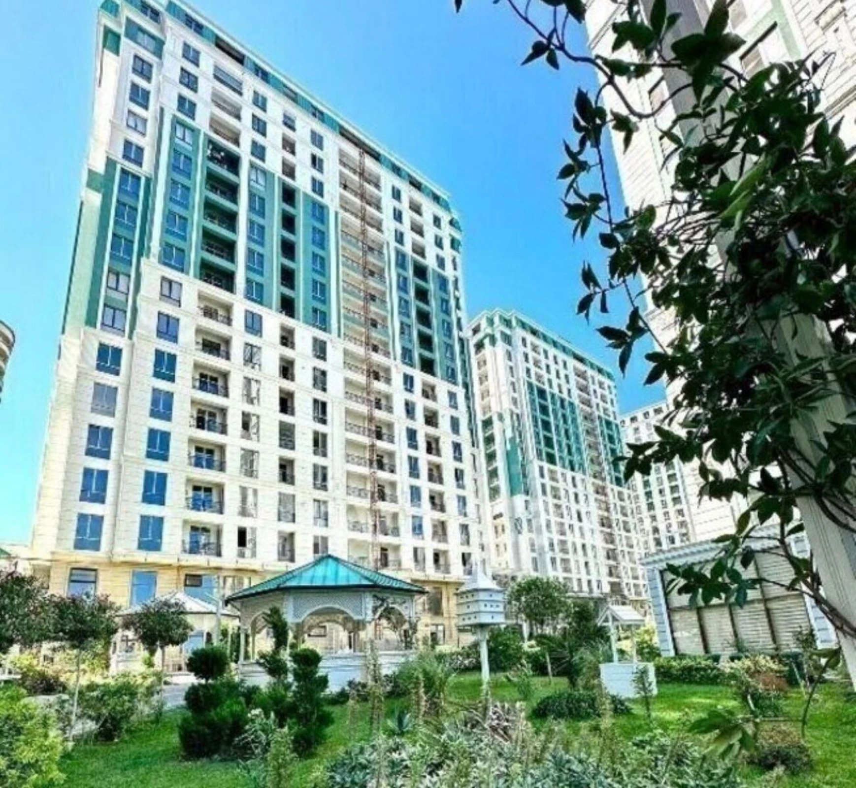 Satılır 3 otaqlı mənzil 95 m²