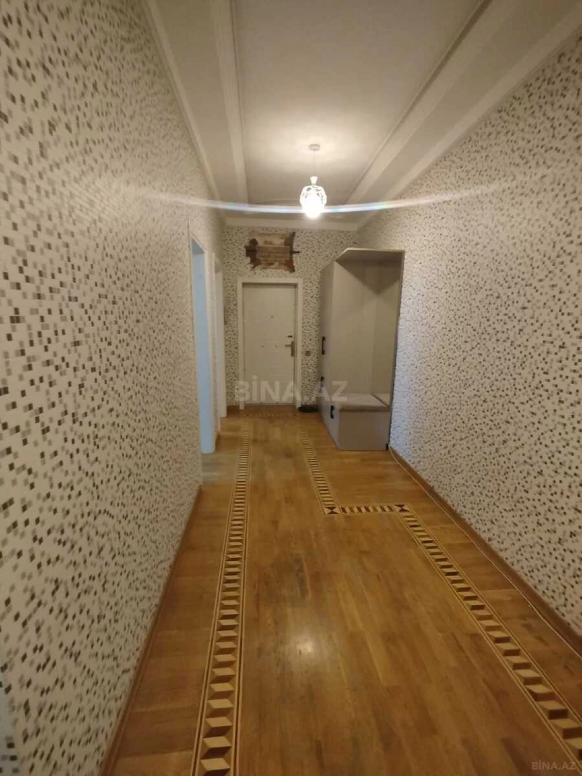 Satılır 3 otaqlı mənzil 125 m²