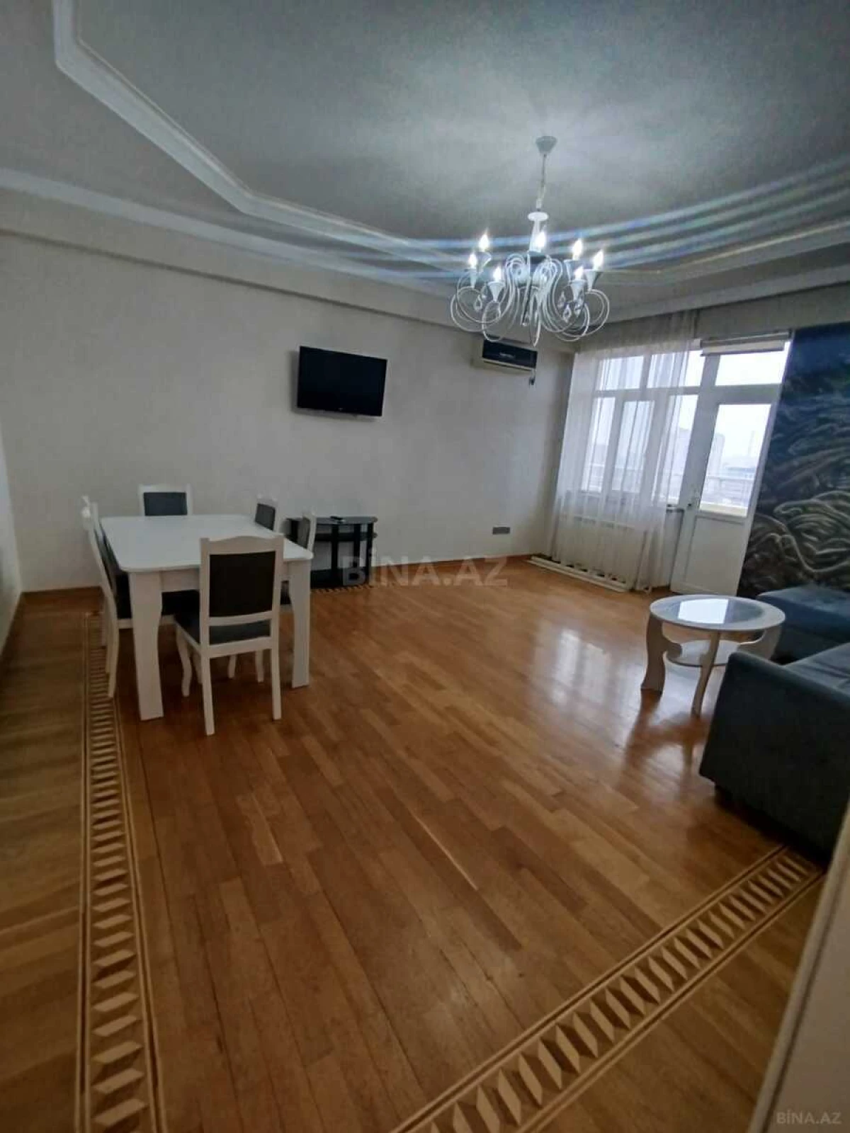 Satılır 3 otaqlı mənzil 125 m²