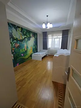 Satılır 3 otaqlı mənzil 125 m²