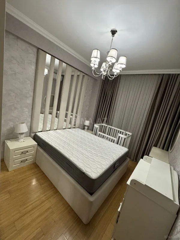Satılır 2 otaqlı mənzil 80 m²