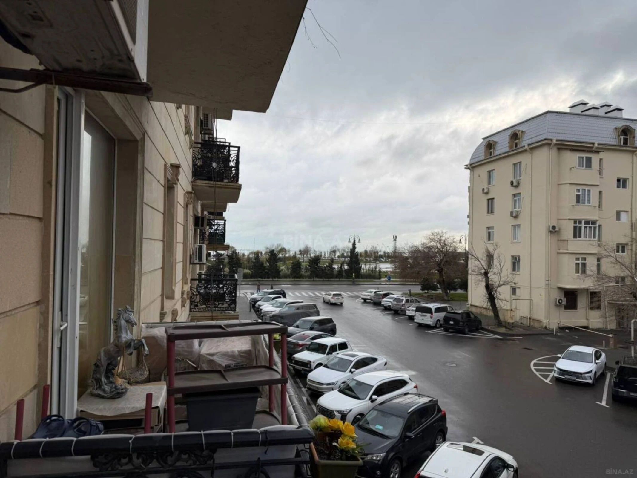 Satılır 2 otaqlı mənzil 66 m²