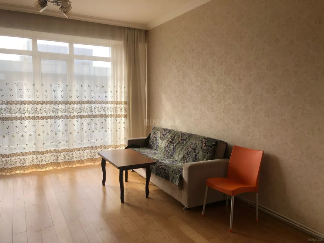 Kirayə verilir 2 otaqlı mənzil 60 m²