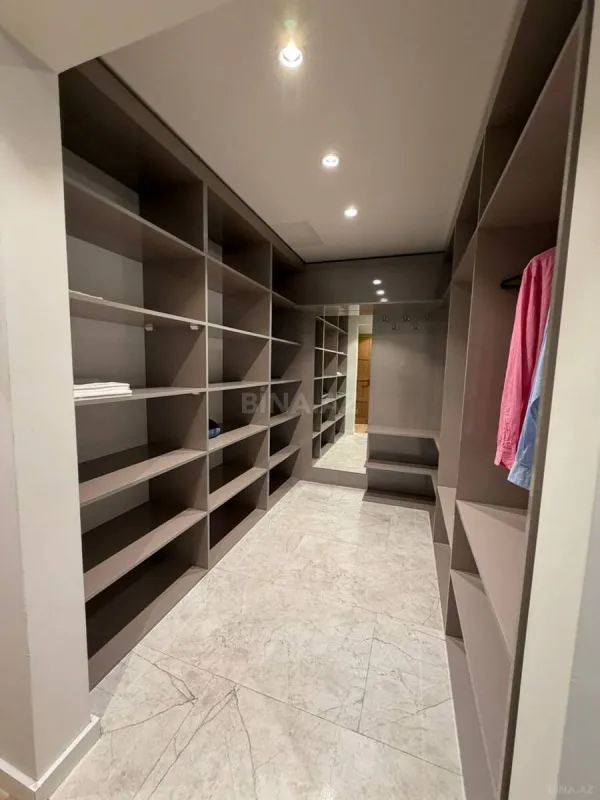 Kirayə verilir 3 otaqlı mənzil 150 m²