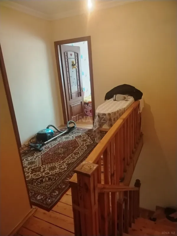 Satılır 4 otaqlı həyət evi 100 m²