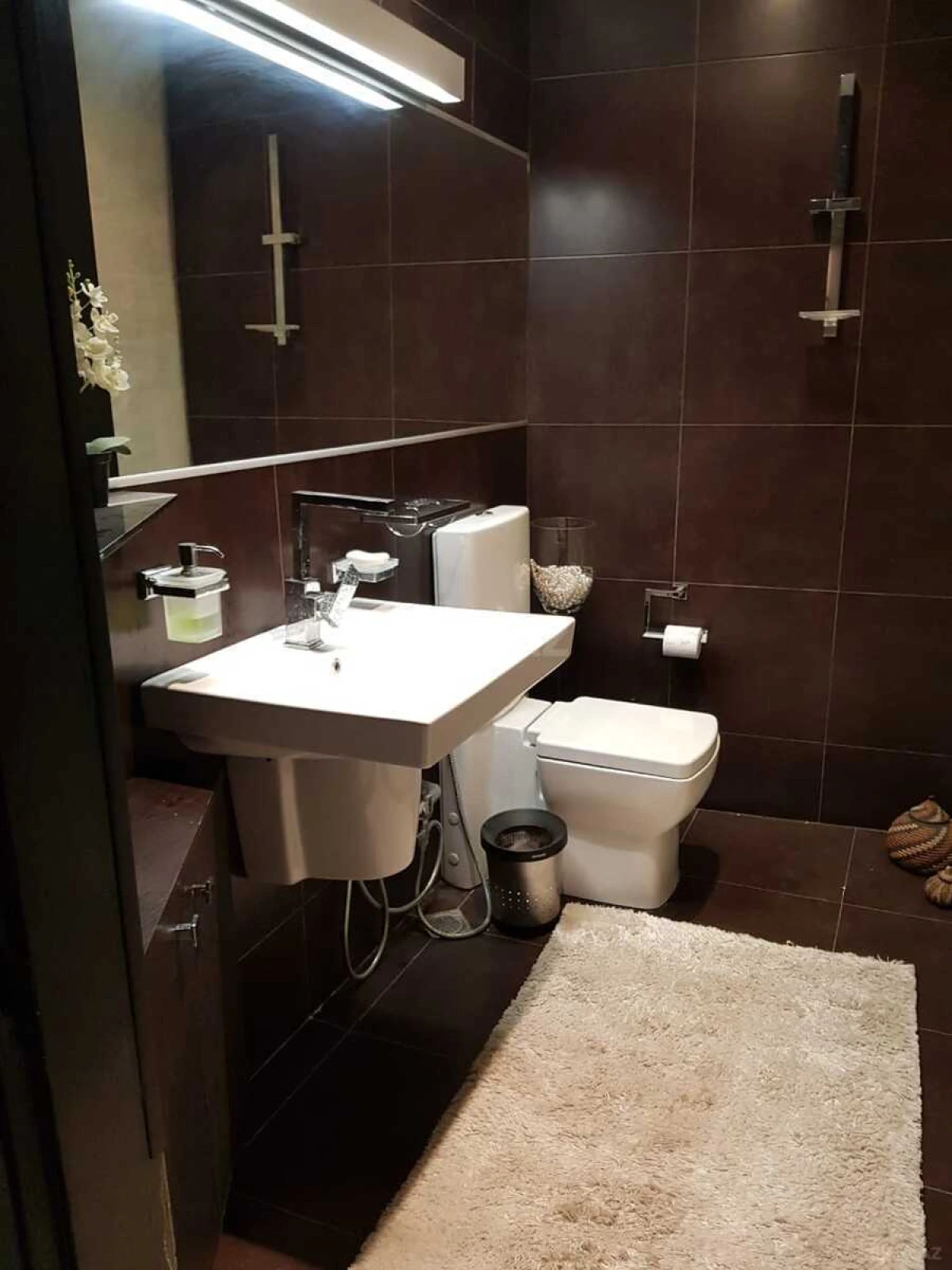 Satılır 2 otaqlı ofis 93 m²