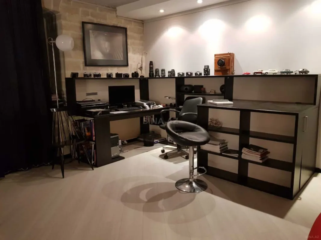 Satılır 2 otaqlı ofis 93 m²