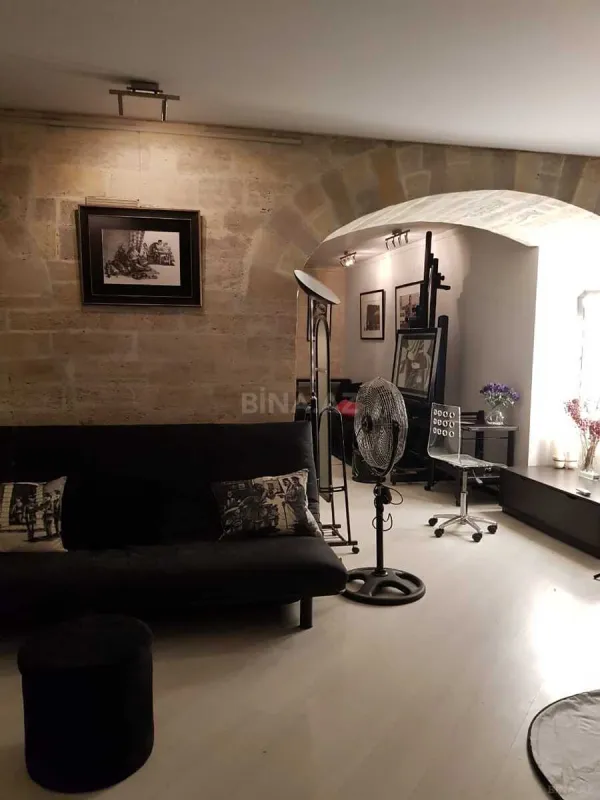 Satılır 2 otaqlı ofis 93 m²