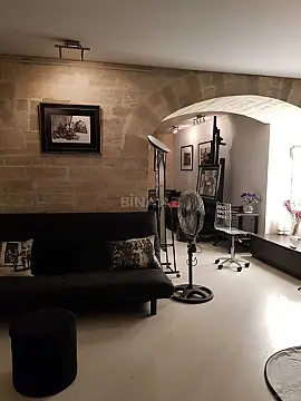 Satılır 2 otaqlı ofis 93 m²