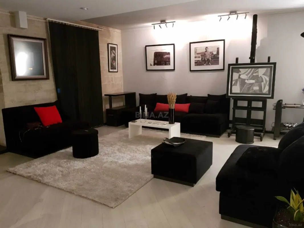 Satılır 2 otaqlı ofis 93 m²
