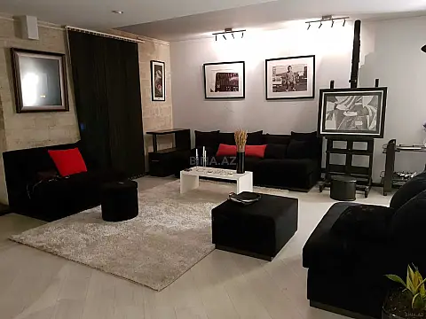 Satılır 2 otaqlı ofis 93 m²