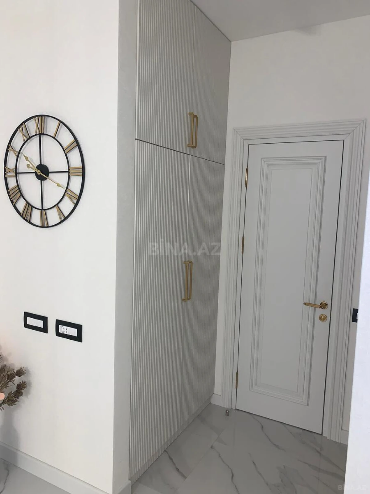 Satılır 3 otaqlı mənzil 103 m²