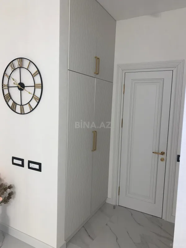 Satılır 3 otaqlı mənzil 103 m²