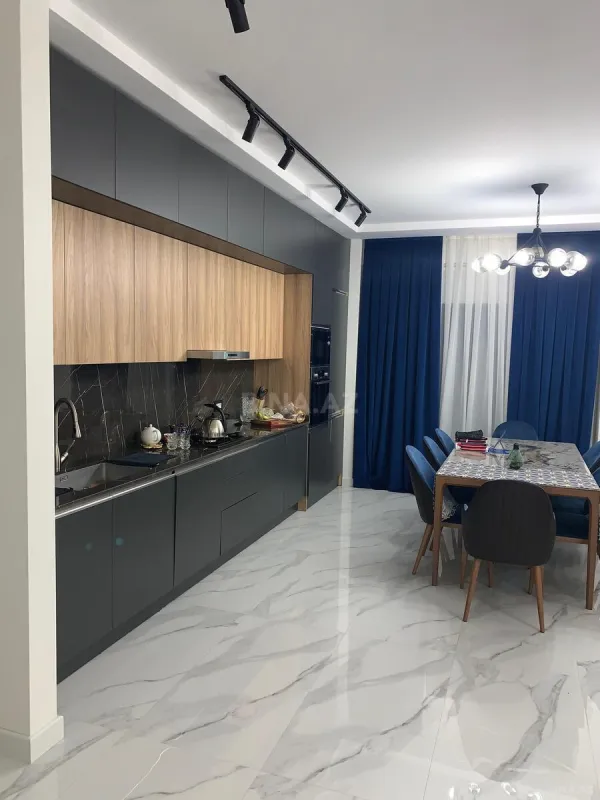 Satılır 3 otaqlı mənzil 103 m²