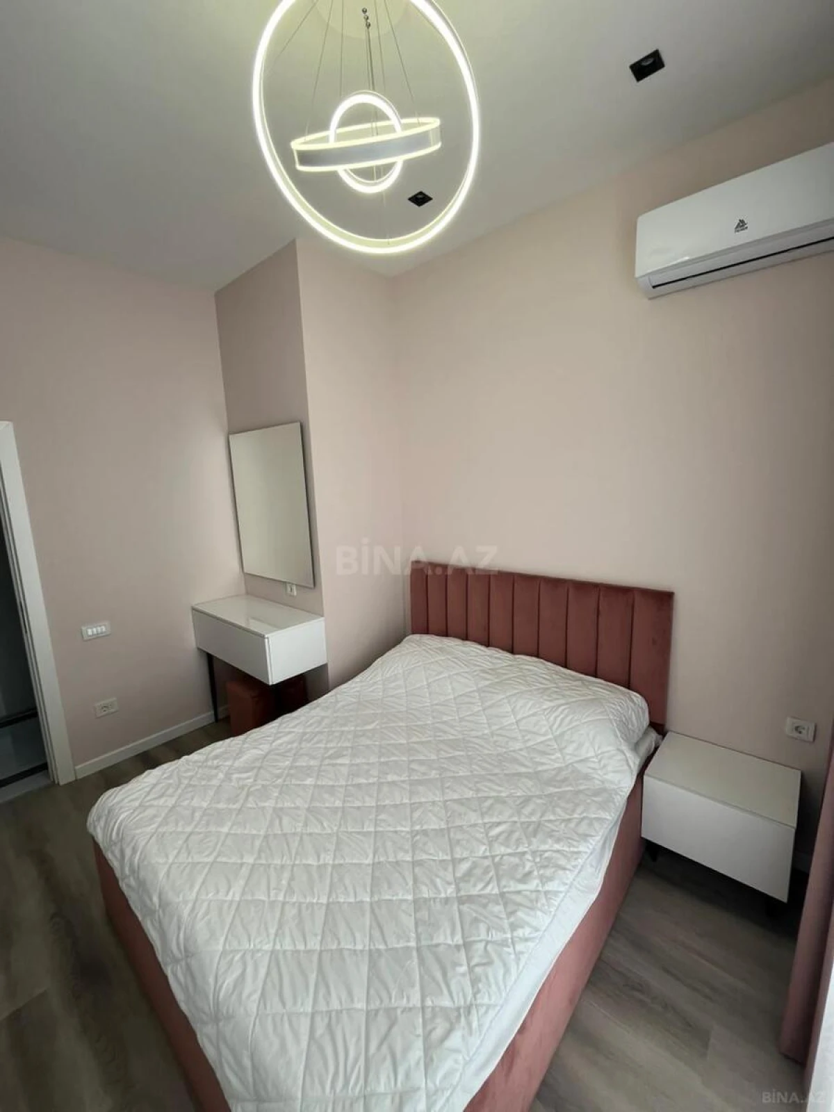 Kirayə verilir 2 otaqlı mənzil 60 m²
